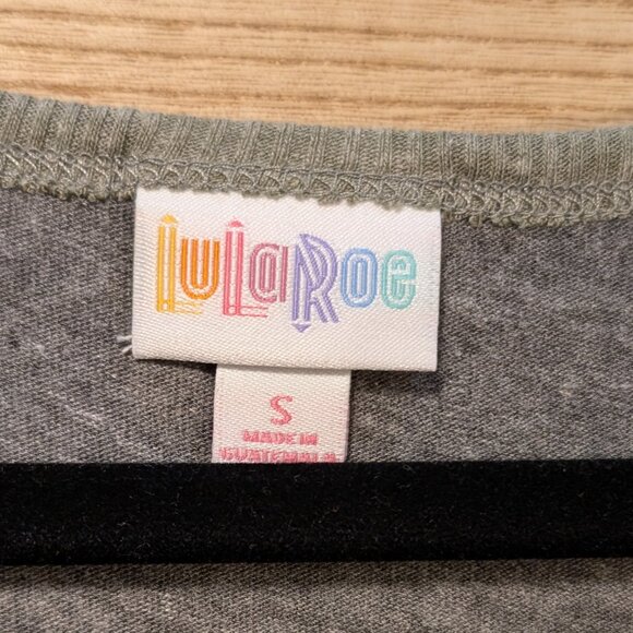 LuLaRoe CARLY Gray Short Sleeve Dress Size Small - Picture 3 of 8